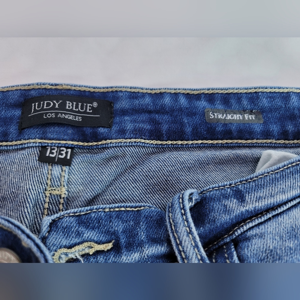 Judy Blue Jeans - Picture 2 of 4